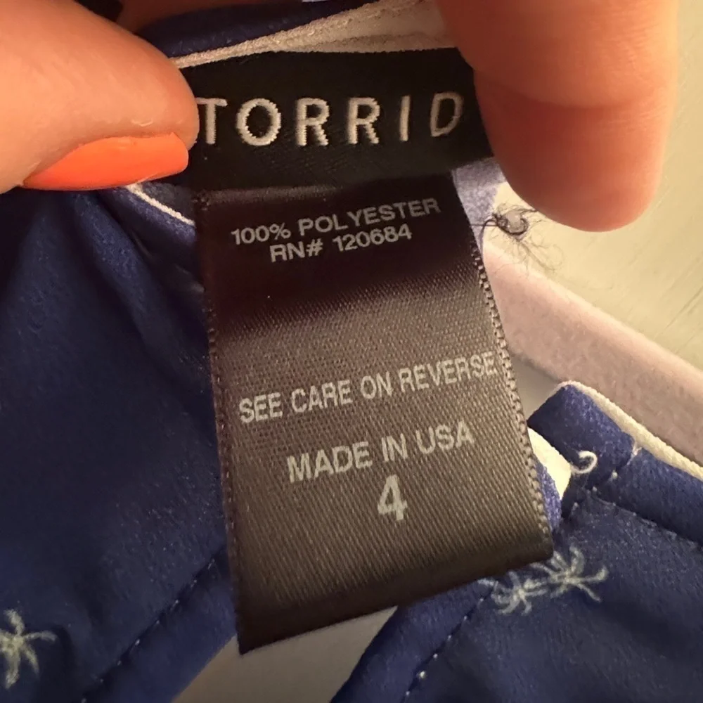 TORRID Button Back Sheer Purple Beach Tunic Top Palm Trees 🌴 Size 4